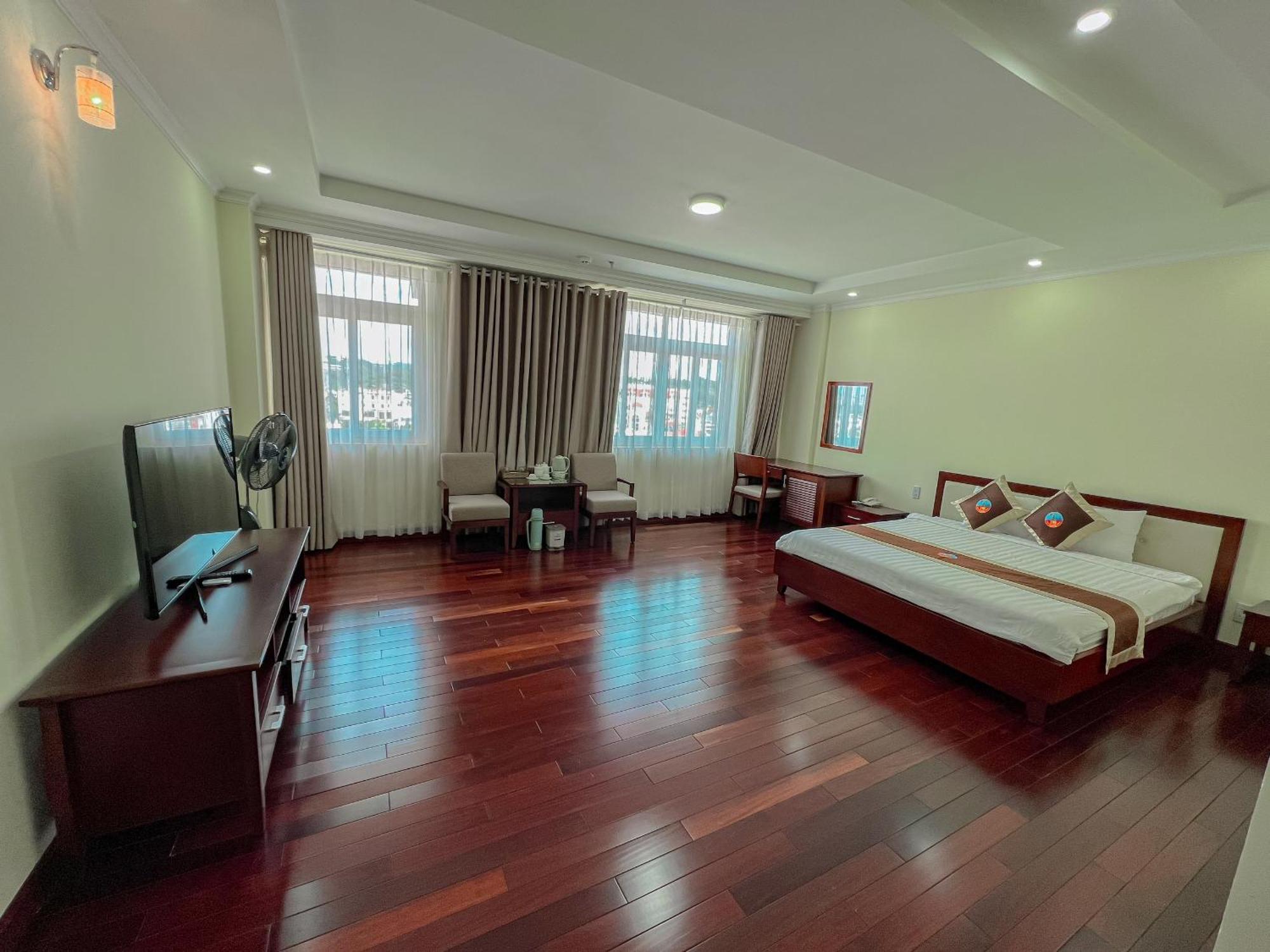 Hotel Khach San Doan 198 Da Lat Khu Chi Lăng Esterno foto