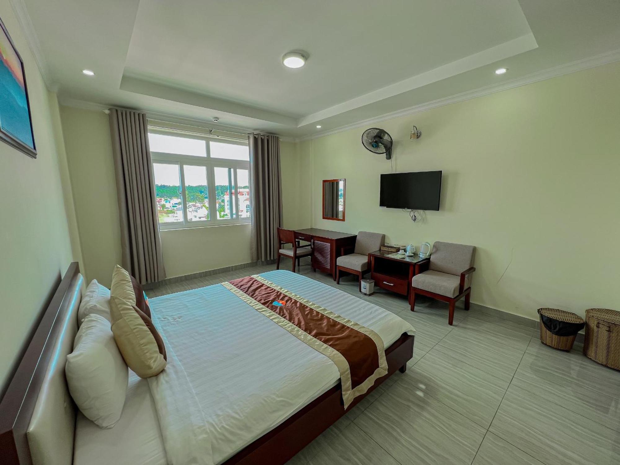 Hotel Khach San Doan 198 Da Lat Khu Chi Lăng Esterno foto