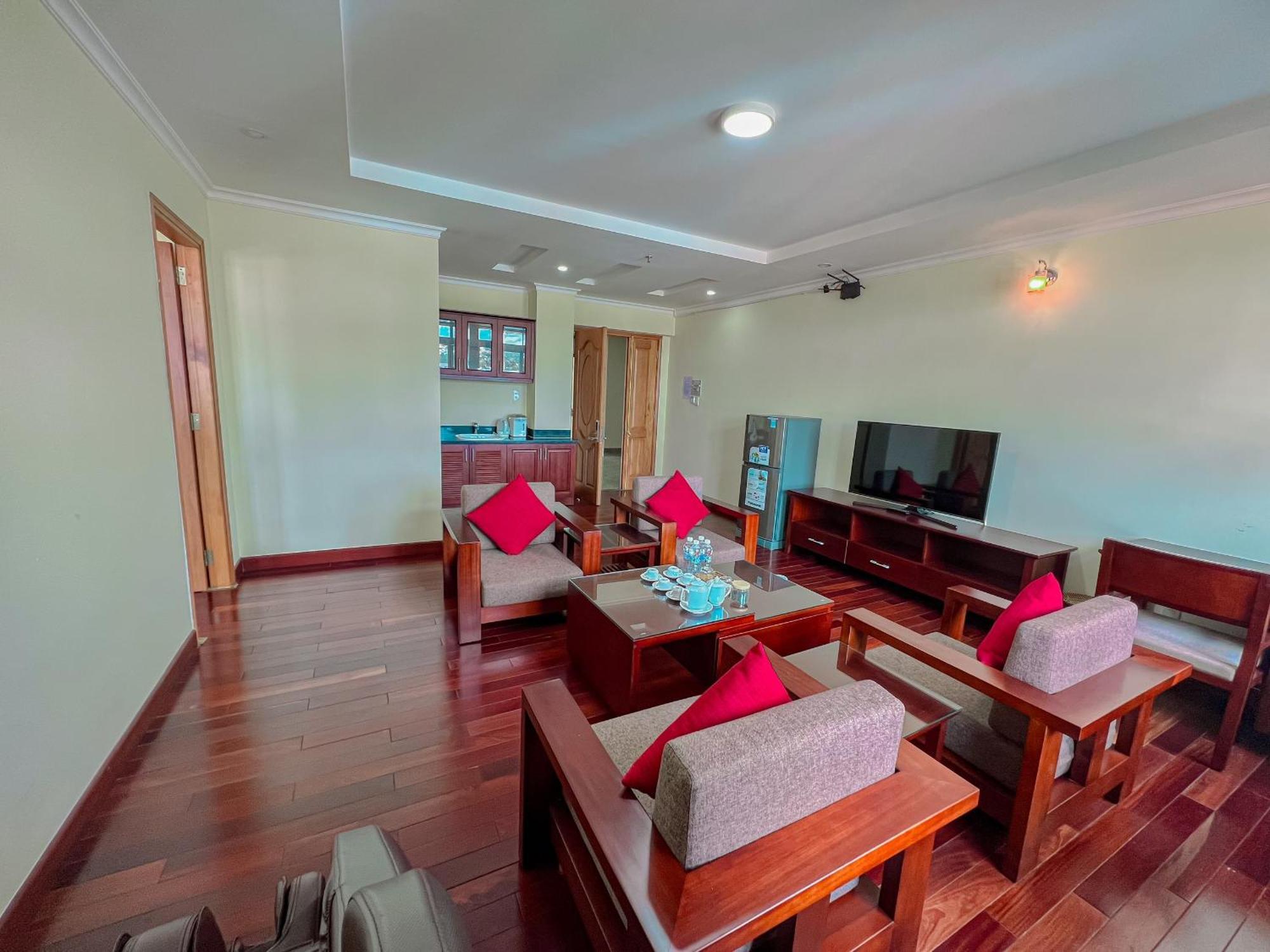 Hotel Khach San Doan 198 Da Lat Khu Chi Lăng Esterno foto